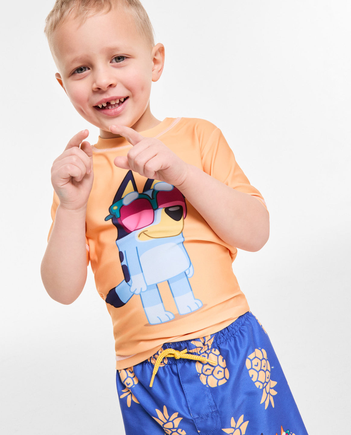 Dreamwave Toddler Boys Bluey Rash Guard and Swim Trunks 2-Piece Swimsuit, Size 3T